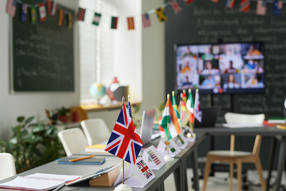 Antalya'da Dil Eğitiminin Lideri: Neden Amerikan Kültür'ü Tercih Etmelisiniz?